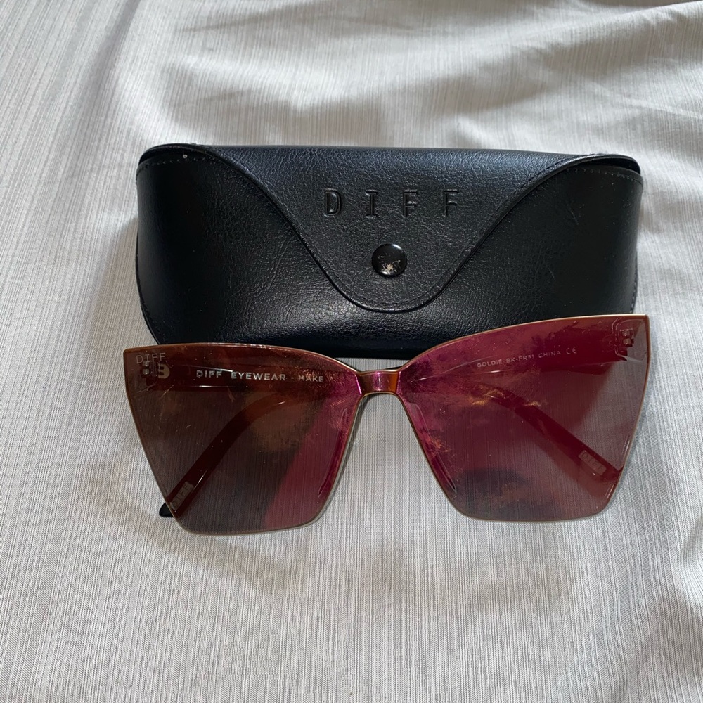 DIFF “Goldie” Sunglasses
